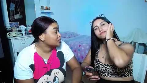 aisha_stacey0410 online show from February 12, 7:39 pm