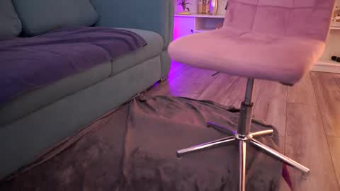 Aisha online show from February 6, 11:13 am