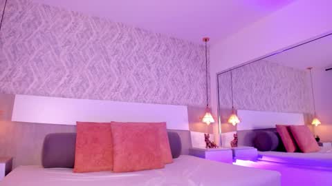 Aisha online show from November 21, 4:27 pm