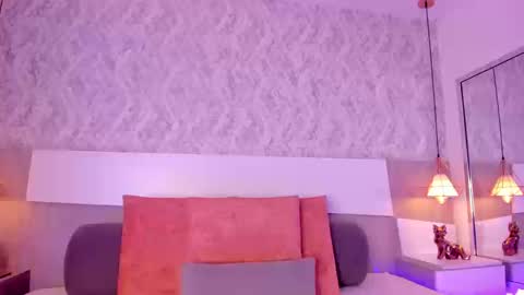 Aisha online show from September 19, 4:11 pm