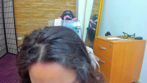 Aisha online show from February 17, 5:06 am