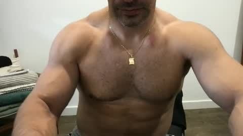 Aitor bigcock online show from April 27, 4:59 pm