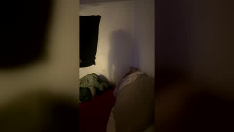 ajames792 online show from June 27, 5:24 am