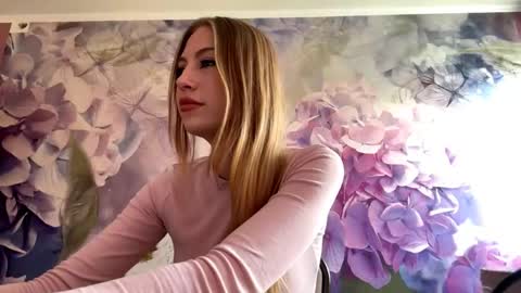 Katy online show from April 20, 1:03 pm