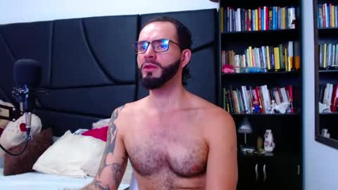 akiles online show from January 14, 11:13 pm