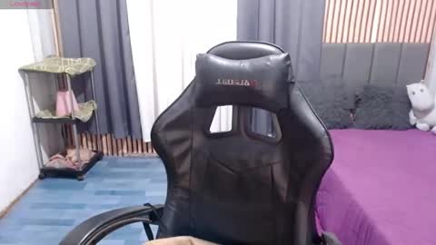 akiragirl_ online show from February 27, 11:30 pm