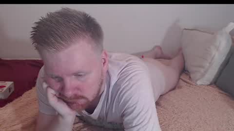aktavian_w online show from August 6, 8:01 am