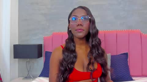 Snapshot of alaia_colins chatting on September 17, 4:38 am alaia_colins online show from September 17, 4:38 am