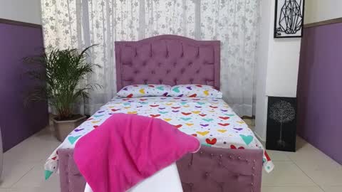 Alaia Skater online show from October 19, 10:53 am