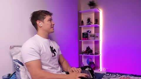 Alan Hadid online show from November 7, 8:22 pm