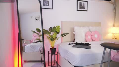 alana_ada online show from January 15, 3:15 am