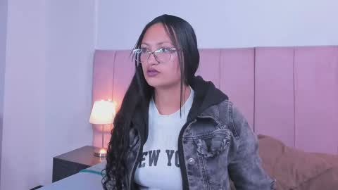 alana_gv1 online show from March 17, 5:51 pm