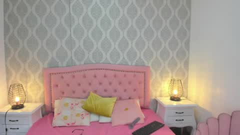 alana lorens online show from May 15, 6:44 am