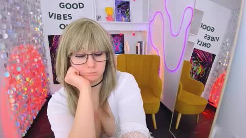 Alana online show from March 15, 6:29 am