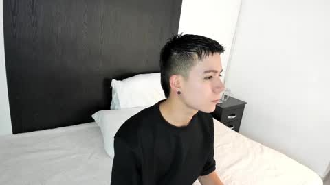 alanblack1 online show from February 7, 11:23 am