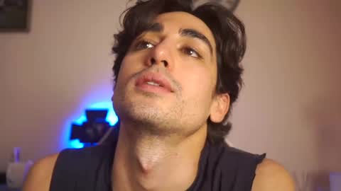 idenavarre online show from January 31, 10:10 pm