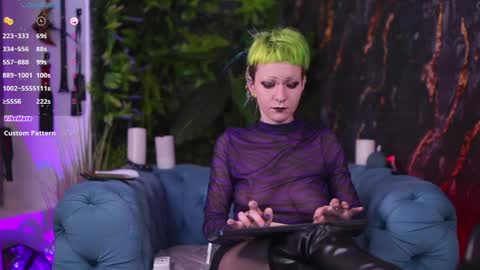 AlannaBlue online show from December 20, 7:33 am