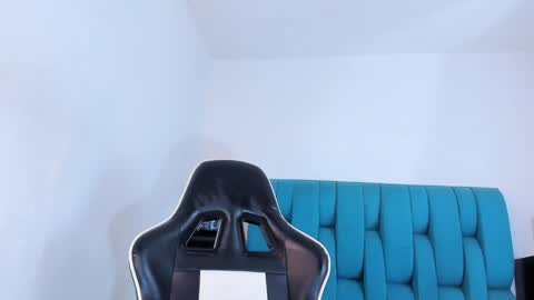 alannaughty_ online show from January 29, 12:22 am