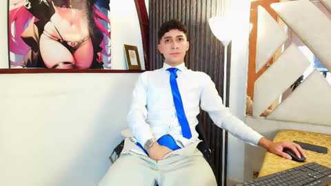 alantaylorr_ online show from May 30, 11:14 pm