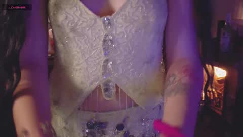 Snapshot of alaskagrace chatting on October 8, 3:24 am Alaska Grace online show from October 8, 3:24 am