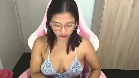 Aleja Harker  online show from March 28, 3:52 am