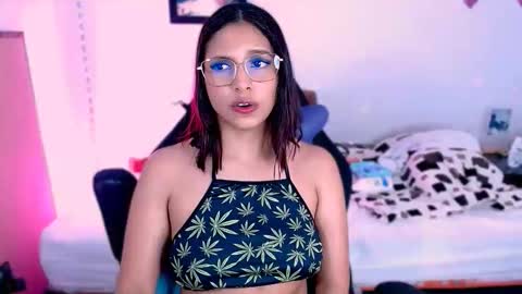 Aleja Harker  online show from October 21, 4:50 am