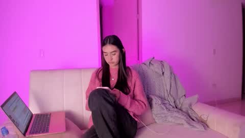 alejandraaa_ online show from December 16, 1:57 am