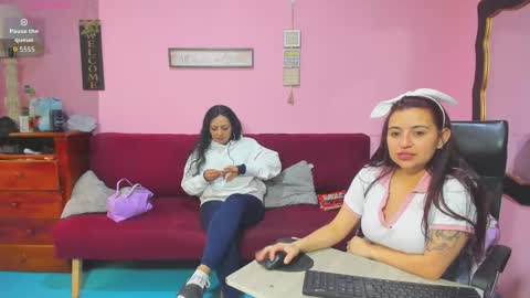 zoe and Kataleya online show from November 1, 8:52 pm