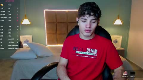 Snapshot of alejootwink chatting on October 3, 12:42 am ALejoo Saenz online show from October 3, 12:42 am