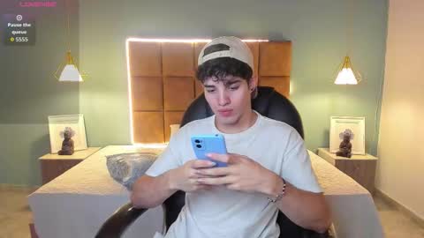 ALejoo Saenz online show from November 13, 3:53 am