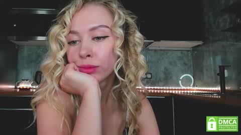 Snapshot of aleksa_cutie chatting on October 8, 10:54 am Next stream - 2 dec -  online show from October 8, 10:54 am