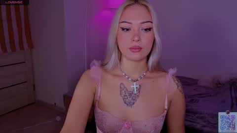 Snapshot of aleksacandy chatting on October 2, 3:16 am aleksacandy online show from October 2, 3:16 am