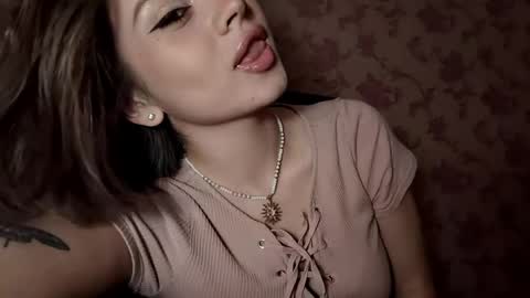 aleksamoon9 online show from June 6, 10:04 pm