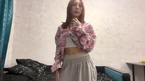 Emma online show from March 1, 2:21 pm