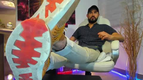 ALESSANDRO  WYE online show from March 2, 5:12 am