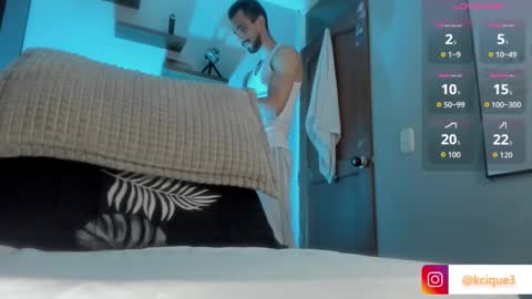 Kciqu3  Independent model online show from October 24, 11:00 am