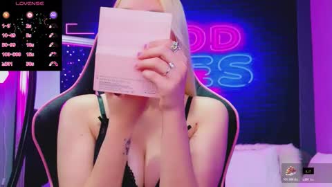 alessiacroft online show from March 23, 5:12 am