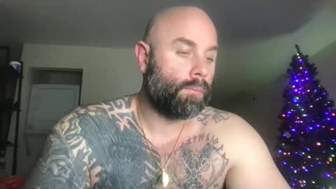 alesterwhite online show from December 2, 2:32 am