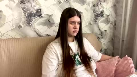 Snapshot of aletta_oushen chatting on February 28, 11:03 am Aletta Oushen online show from February 28, 11:03 am