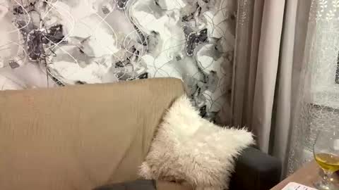 Snapshot of aletta_oushen chatting on February 5, 6:26 pm Aletta Oushen online show from February 5, 6:26 pm