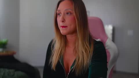 alex  online show from February 27, 5:37 pm