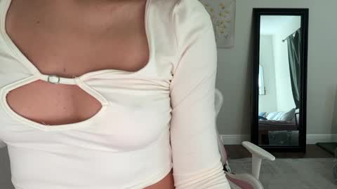 alex  online show from November 7, 3:58 pm