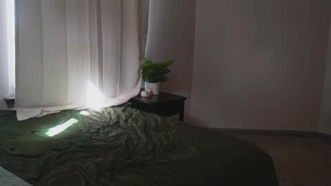 alex  online show from January 27, 7:46 pm