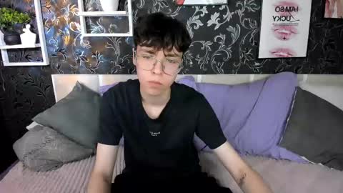 alex_bigls online show from May 25, 2:23 pm