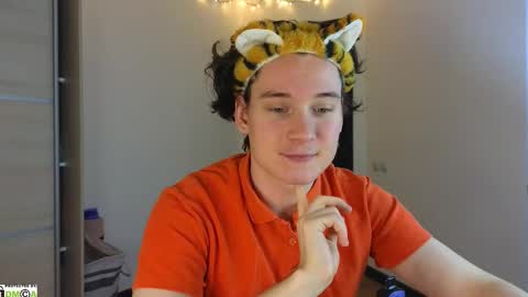 FAVORITE online show from February 10, 10:09 pm