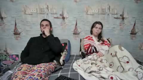 Alex and Sarah online show from November 3, 12:44 am