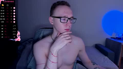 alex_silent online show from November 19, 3:00 pm