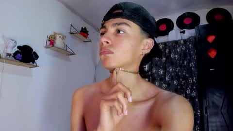 Alex online show from November 15, 2:18 pm