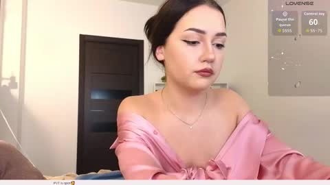 Snapshot of alexa_2007 chatting on October 23, 10:06 am Alexa dont forget to thumbs up me online show from October 23, 10:06 am