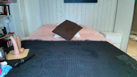 alexa_moreti online show from March 4, 9:06 am